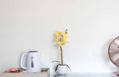 Greater Johannesburg Metropolitan Area House | Guest Ensuite @ Waterfall Country Estate.