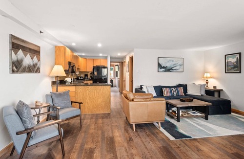 Snowmass Village Condo | Guest Favorites at 10% Off! Stay 3 nights through Nov