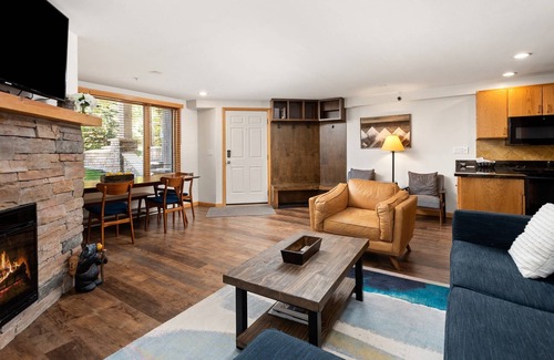 Snowmass Village Condo | Guest Favorites at 10% Off! Stay 3 nights through Nov
