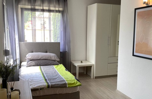 Bergisch Gladbach Apartment | Guest/Fitter Cologne/Messe near Whg 3 Zi.- 4 Pers