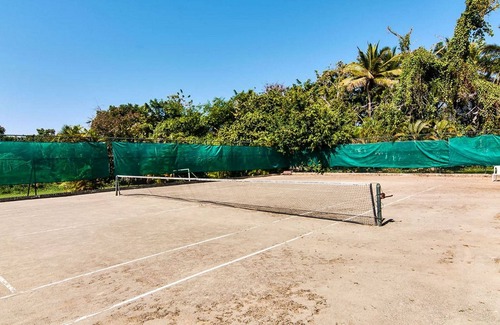 Urbanizacion Tavarez Villa | Guest-friendly 10BD complex steps from beaches/bars/restaurants/shops