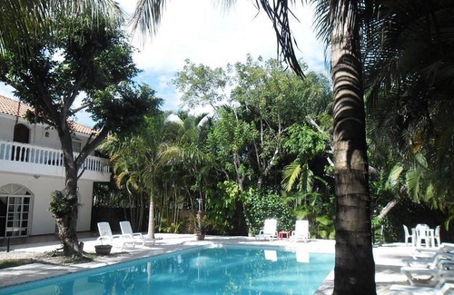 La Esplanada Apartment | Guest-friendly 2BD condo in central Sosua, pool/Wi-Fi/cable TV