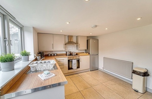 Leominster House | Guest Homes | Bridgepoint House
