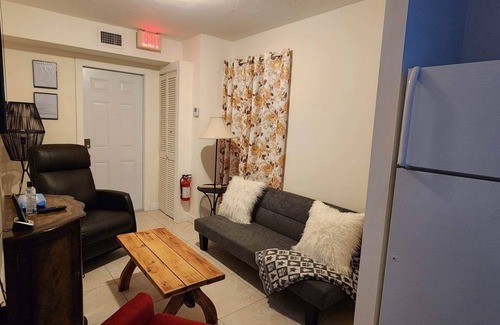 Parkside Apartment | Guest house 15 min from the beach