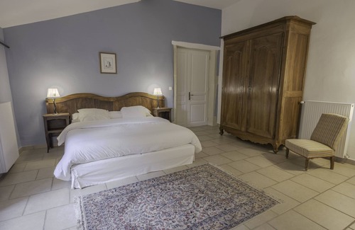 Colonzelle House | Guest House 'Azur' with Shared Pool, Shared Terrace and Wi-Fi