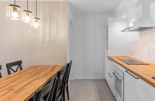 Tolox House | Guest House 'Casita Nube' with Mountain View, Wi-Fi and Air Conditioning