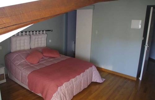 Angoume House | Guest House 'Chambre D'hôtes Drosera' with Mountain View, Wi-Fi and Air Conditioning