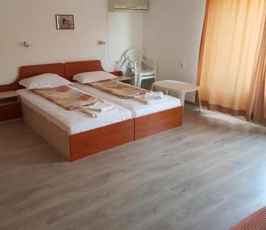 Obzor House | Guest House Galema