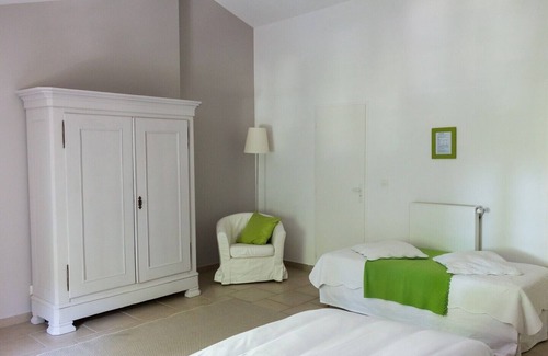 Colonzelle House | Guest House 'Galet' with Shared Pool, Shared Terrace and Wi-Fi