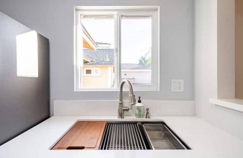 Downey Apartment | Guest House in Downey!