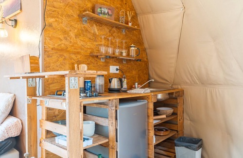 Varages Apartment | Guest House 'La Cabane Aux Chevaux' with Private Garden