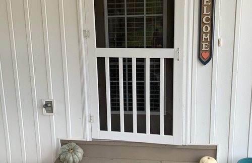 Chestnut Mound House | Guest house on 47 peaceful acres at Long and Low Farm