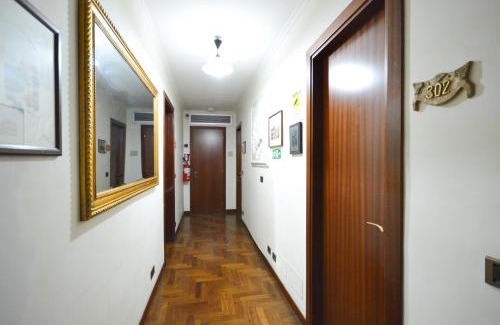 Rione XVIII Castro Pretorio House | Guest House Planet 29