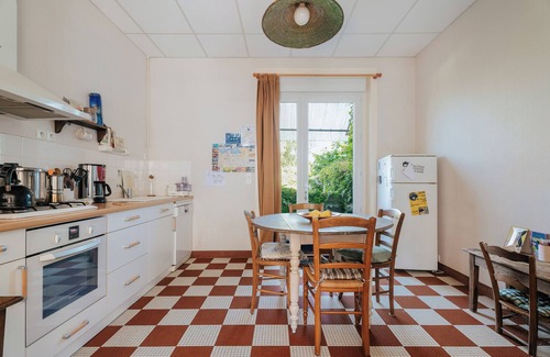 Saint-Broladre House | Guest House 'Retour Aux Sources' with Private Terrace and Wi-Fi