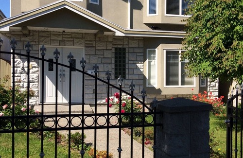 Riley Park House | Guest House Vancouver Convenient to Downtown