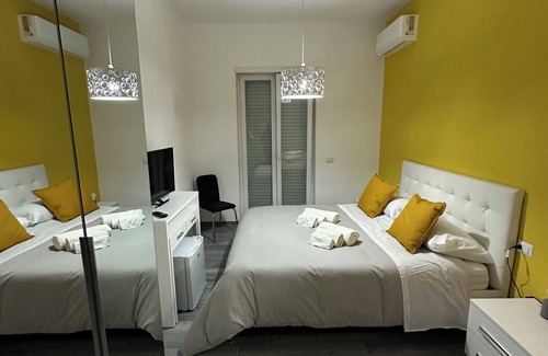 Portici House | Guest house with direct access to the beach