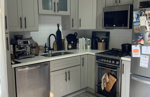 Brentwood Apartment | Guest house with private outdoor area