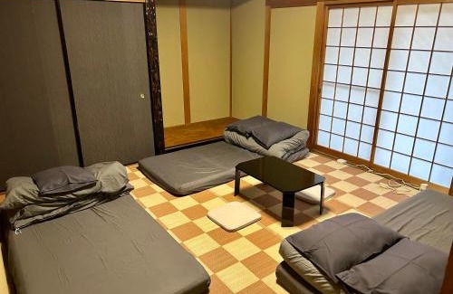 Hirakata House | Guest House YADOKARI