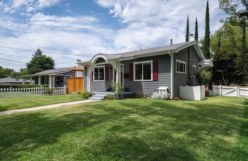 North Central House | Guest Place in Pasadena w/Private Entrance