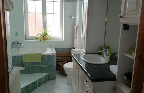 Elsenheim Bed & Breakfast | Guest Room 'À L'ancienne Boulangerie - Épeautre'