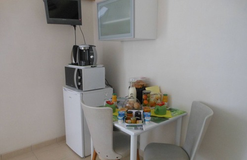 Neuvy-en-Mauges House | GUEST ROOM IN THE NEAR CHEMILLE-EN-ANJOU COUNTRYSIDE