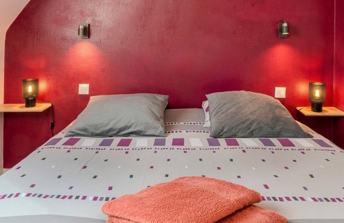 Lesneven Bed & Breakfast | Guest Room in Lesneven