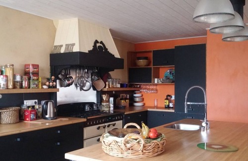 Surzur Bed & Breakfast | Guest Room 'Le Rockin' Chair - L'Hirondelle'