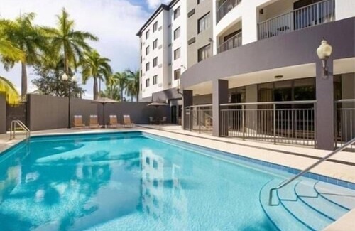 Ludlam Apartment | Guest Room Near Dolphin Mall MIA