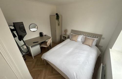 Stanford-le-Hope Bed & Breakfast | Guest Rooms at Walton Hall Farm