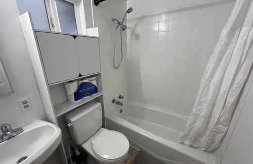 Outer Richmond House | Guest suite in Outer Richmond