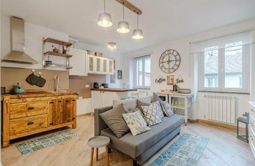 Pre Apartment | GuestHost-Central Apartment