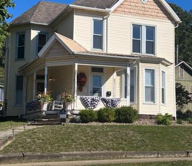 Millersburg House | Guesthouse 214 at Guesthouse Lodging