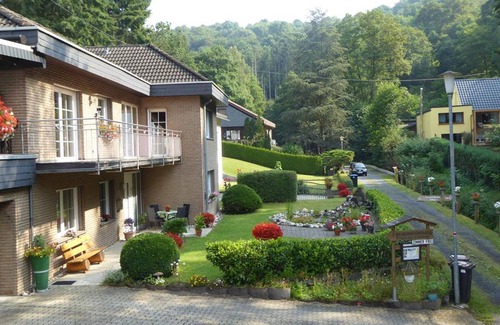 Monreal Apartment | Guesthouse - 4-bed apartment Löwenburg - Apartments Schoor