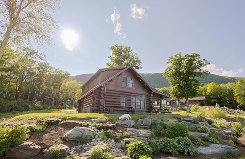 Mount Washington Cabin | Guesthouse Cabin vacation rentals in Berkshire County