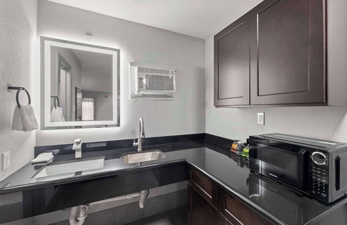 Western Division Hotel | GuestHouse Extended Stay Laredo