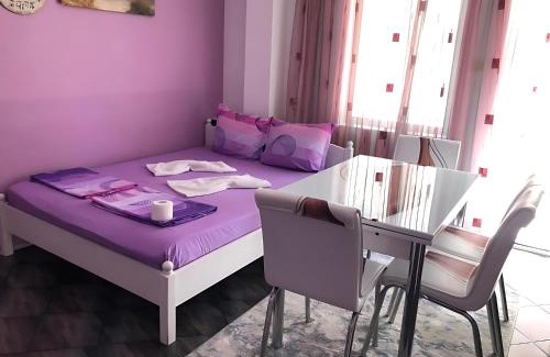 Kiten House | Guesthouse Flora