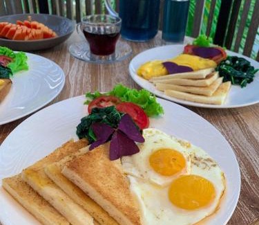 Batuan Bed & Breakfast | Guesthouse Gelombang