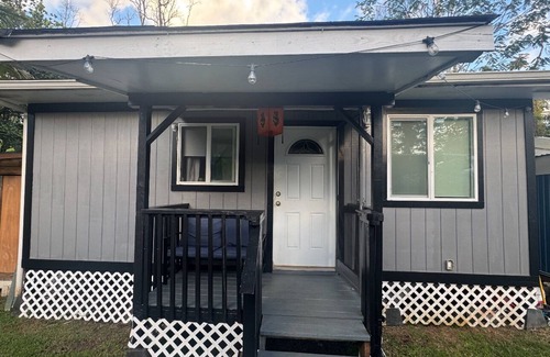 Nanawale Estates Cabin | Guesthouse in quiet Pāhoa St with AC