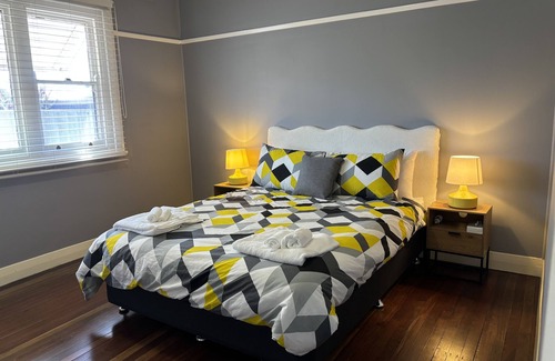 Shortland House | Guesthouse in Shortland