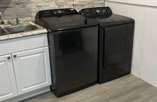 Spring House | Guesthouse studio Generac backup powered w washer&dryer. Fully equipped.