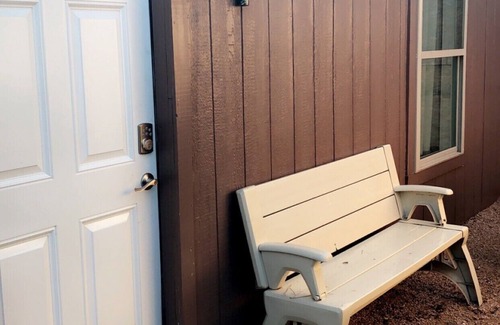 Spring House | Guesthouse studio Generac backup powered w washer&dryer. Fully equipped.