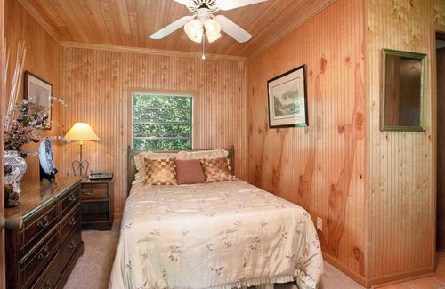 South Baton Rouge Cottage | Guesthouse w Lake Access Private Retreat - Historic Highland Rd Home Sweet Home”