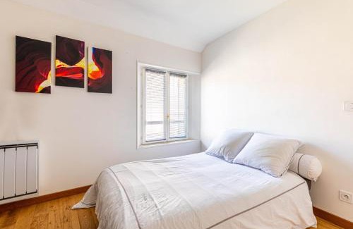 Centre House | GuestReady - Bright Haven with private courtyard