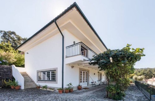 Joane House | GuestReady - Cabanelas Beach & Pool