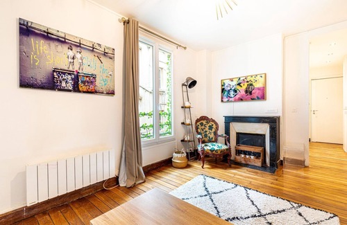 Quartier des Grandes-Carrieres Apartment | GuestReady - Charm and comfort near Montmartre