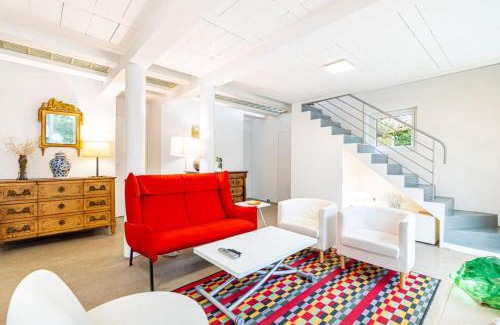 Les Viselets House | GuestReady - Charming haven with a private garden