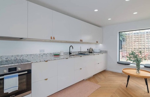 Hackney Wick Apartment | GuestReady - Charming 3BR Home in Trendy East London w/Terrace