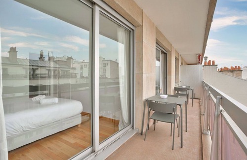 Quartier de Javel Apartment | GuestReady - Charming stay with a view