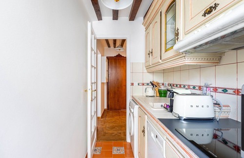 Arsenal Apartment | GuestReady - Chic & Central Paris Hideaway for 2