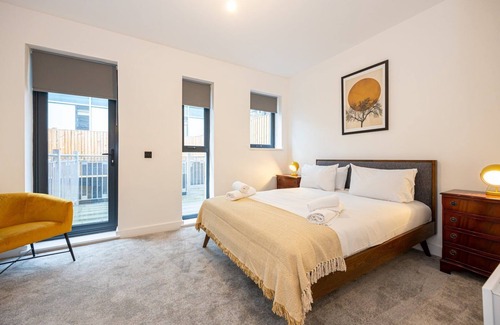 Offerton Apartment | GuestReady - Chic Comfort in Stockport